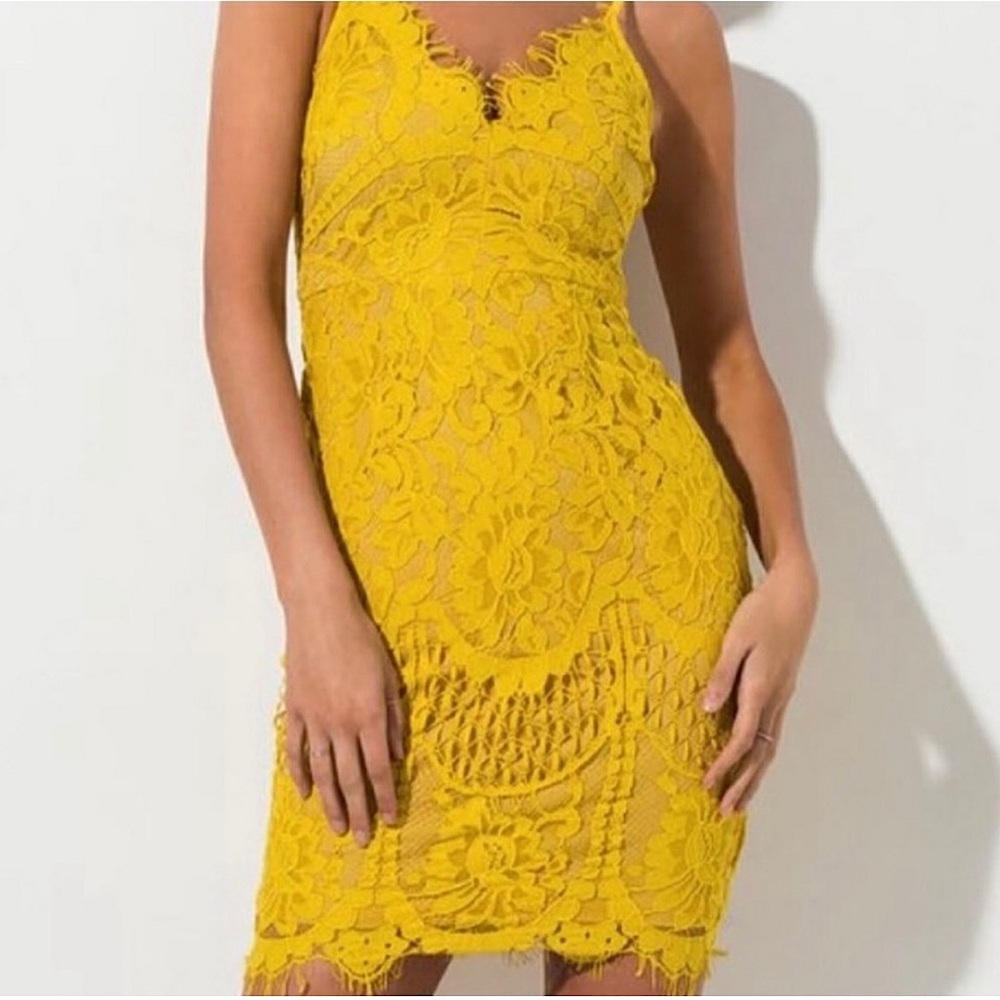 REVOLVE Yellow Lace Midi Dress Sz. X-small the tag says small but fits smaller
